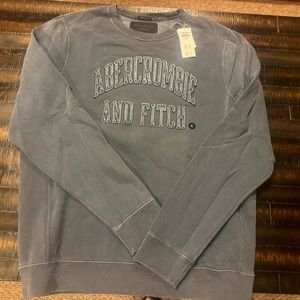Abercrombie & Fitch Men’s Crew Sweatshirt size XL with tags.